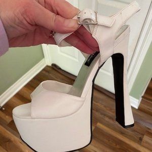 Pleaser brand 6" Heel, 1 3/4 Platform White Ankle Strap Sandal Size 9